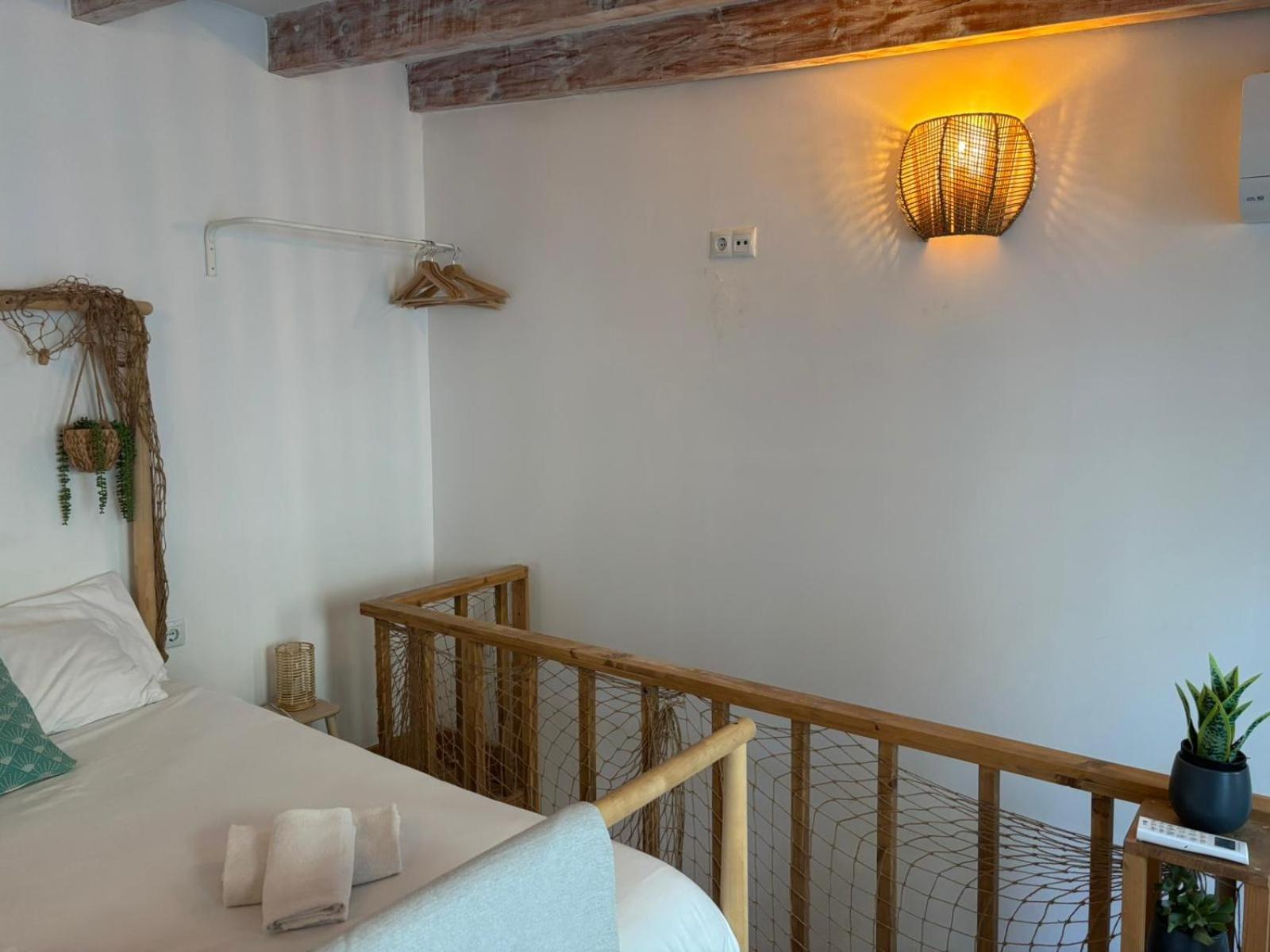 Private Terrace-Romantic-Sea, Castle Views-Central Alicante Buitenkant foto